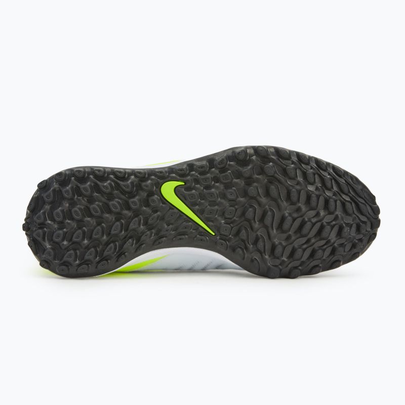 Încălțăminte de fotbal pentru copii Nike Phantom GX 2 Academy TF metallic silver/volt/black 4