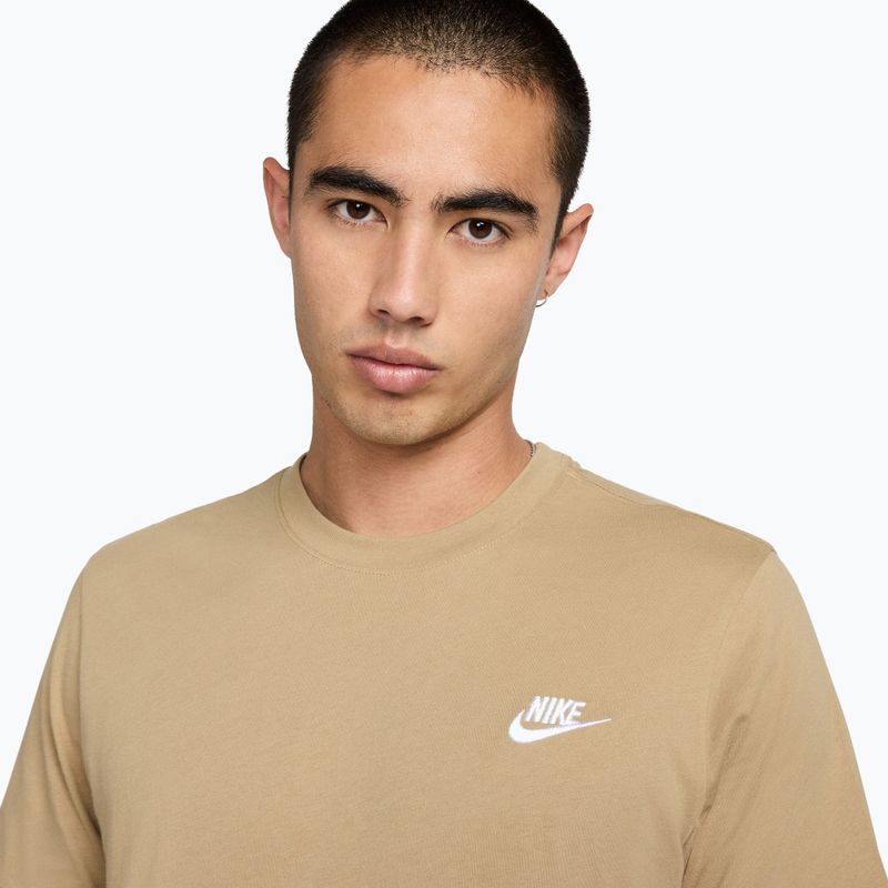 Tricou pentru bărbați Nike Sportswear Club parachute beige 4
