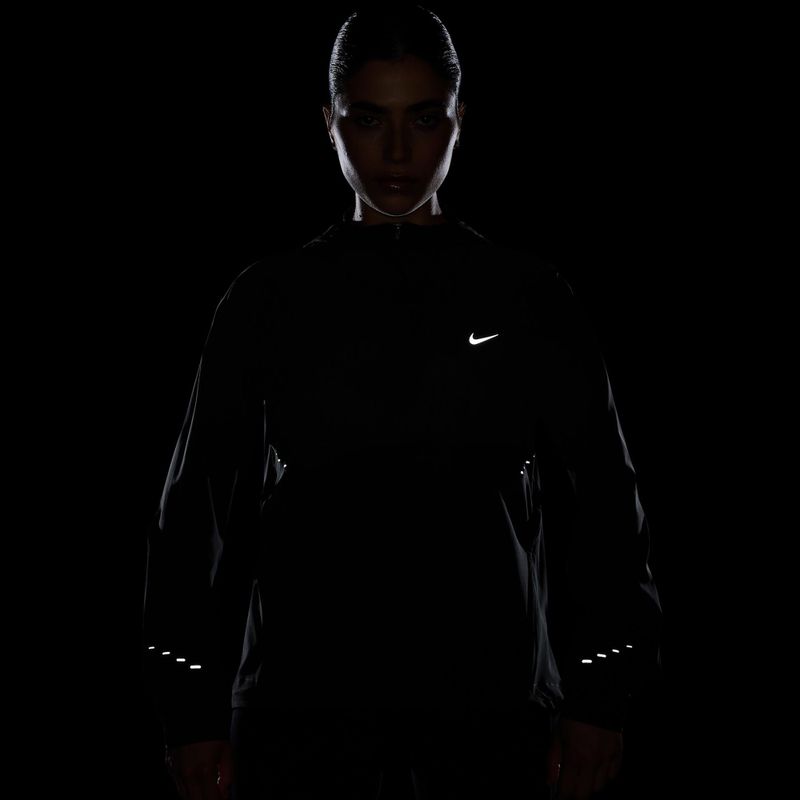 Geacă de alergare pentru femei Nike Swift black 10