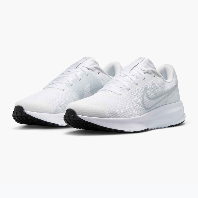 Încălțăminte de alergare pentru femei Nike Run Defy white / pure platinum / black 3