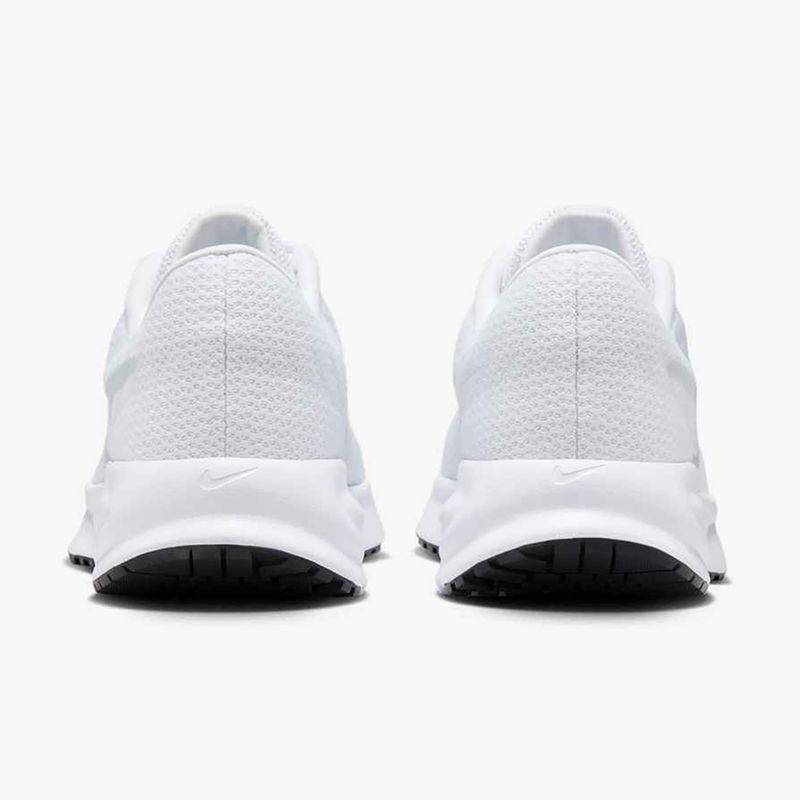 Încălțăminte de alergare pentru femei Nike Run Defy white / pure platinum / black 4