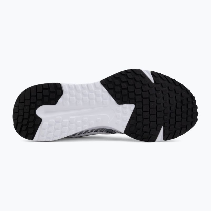 Încălțăminte de alergare pentru bărbați Nike Run Defy white/black 4