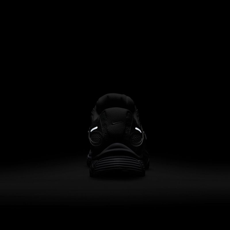 Încălțăminte pentru bărbați Nike V5 RNR white/black/metallic silver/white 6