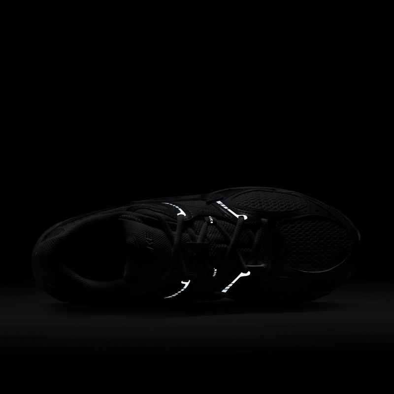 Încălțăminte pentru bărbați Nike V5 RNR white/black/metallic silver/white 7