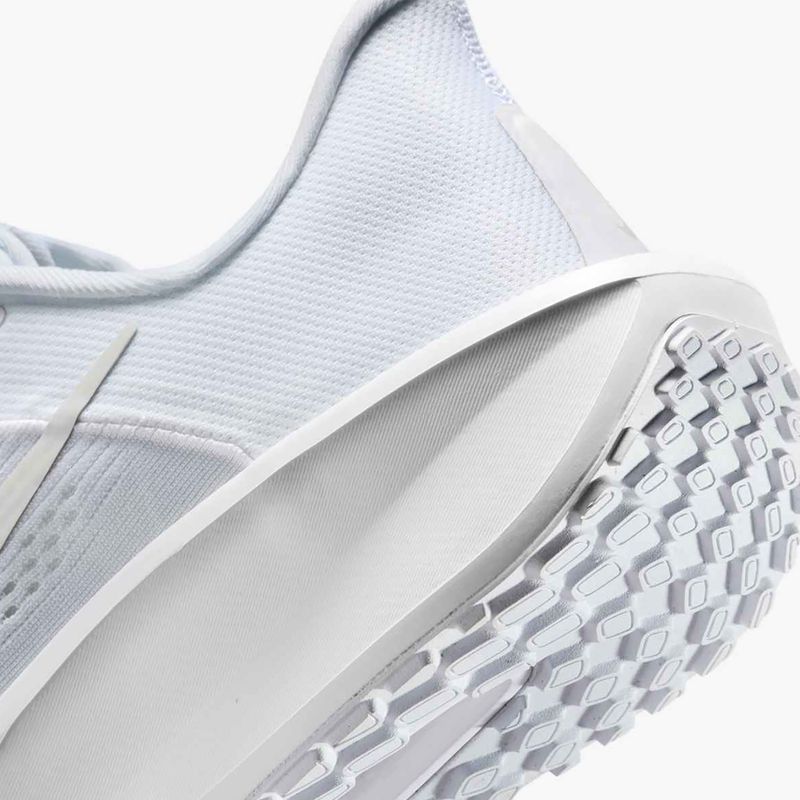 Încălțăminte de alergare pentru bărbați Nike Quest 6 white / platinum tint / white 9