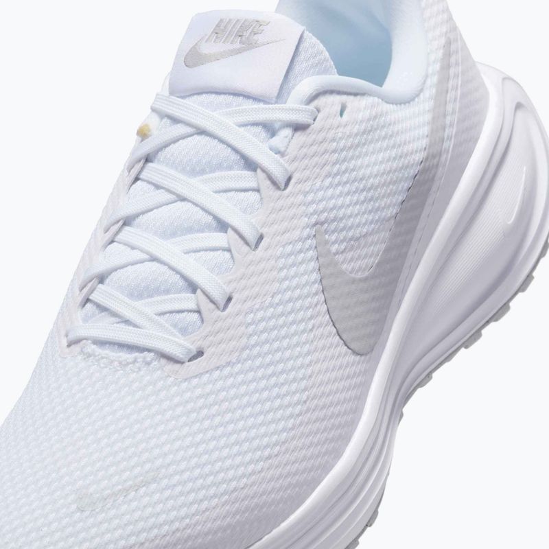 Pantofi de alergare pentru femei Nike Revolution 8 white/pure platinum 8