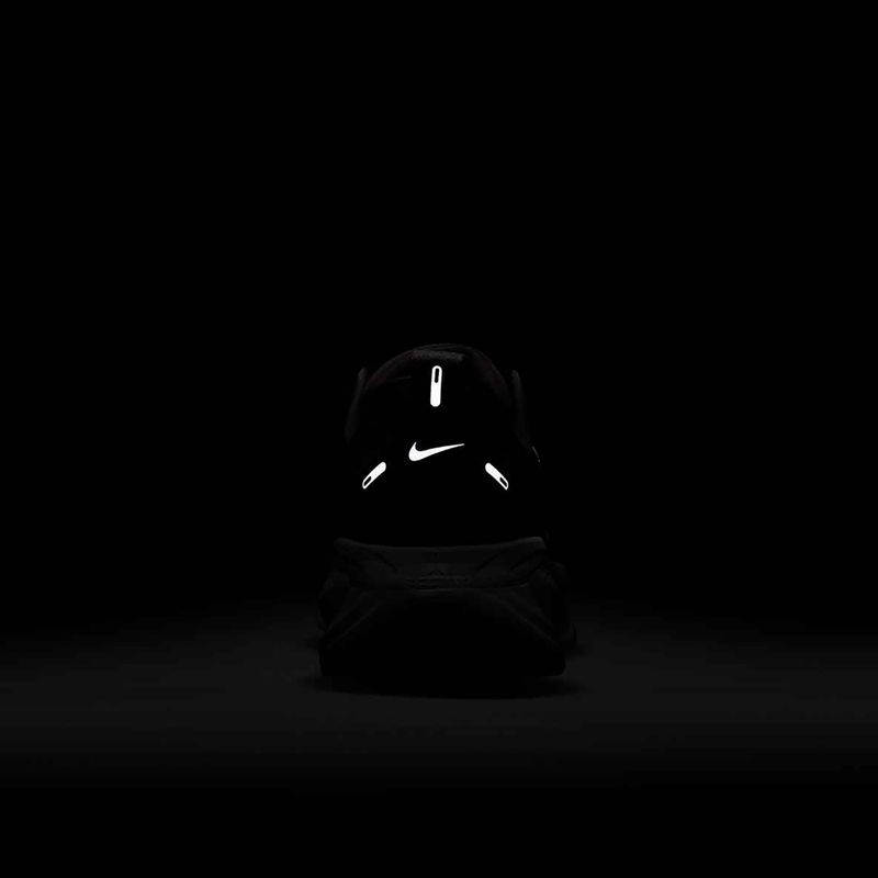 Încălțăminte de alergare pentru bărbați Nike Vomero 18 black/coconut milk/summit white 8