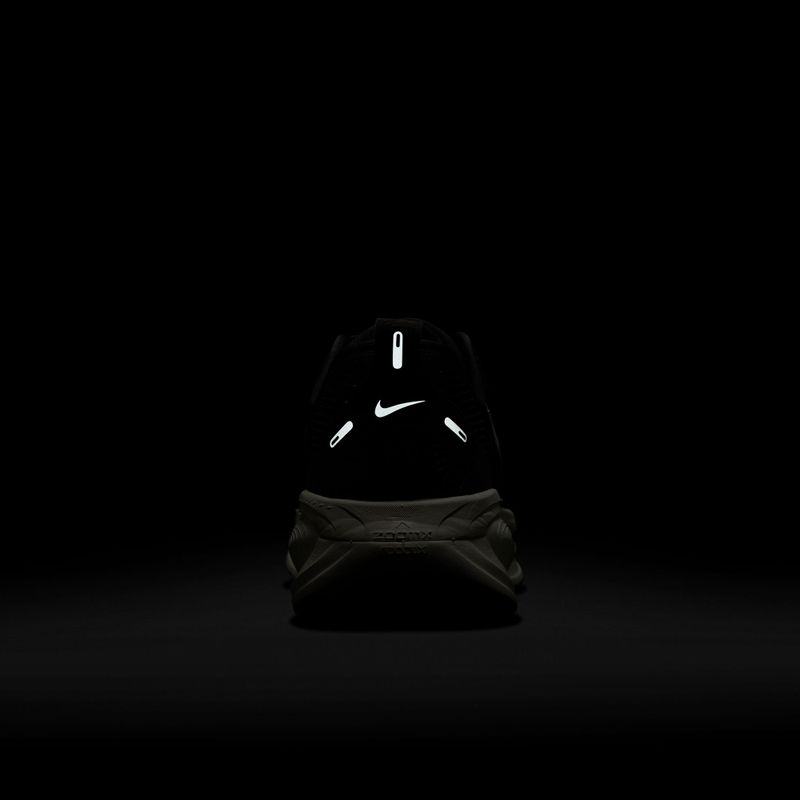 Încălțăminte de alergare pentru bărbați Nike Vomero 18 Vomero 18 IF0514 black/coconut milk/summit white 10