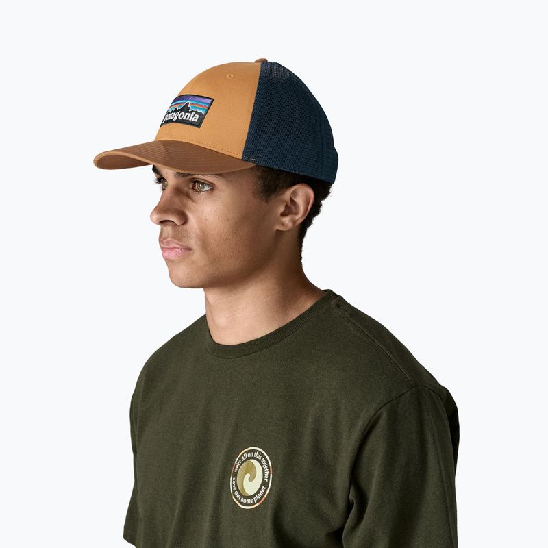 Șapcă Patagonia P-6 Logo LoPro Trucker talon gold 2