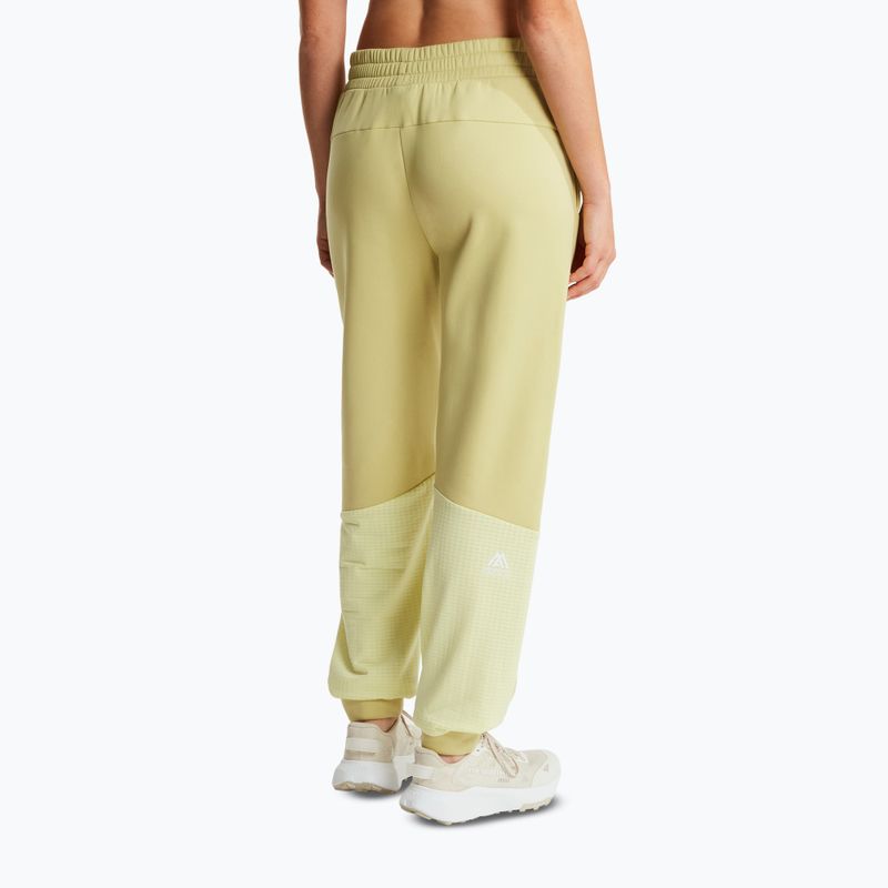 Pantaloni pentru femei The North Face Mountain Athletics Fleece pear 3