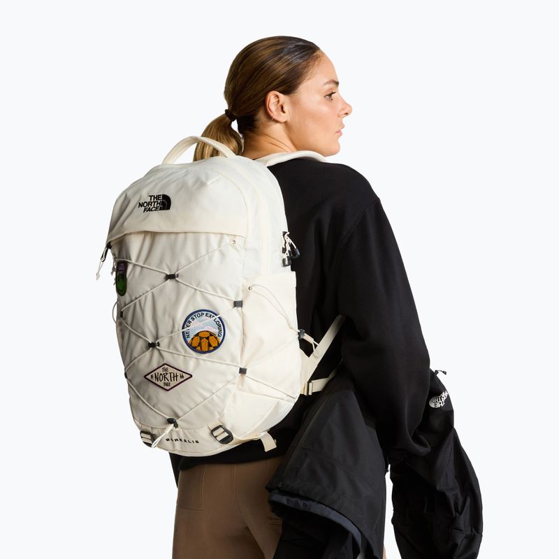Rucsac de oraș The North Face Borealis Patch 21 l white dune/patch 6
