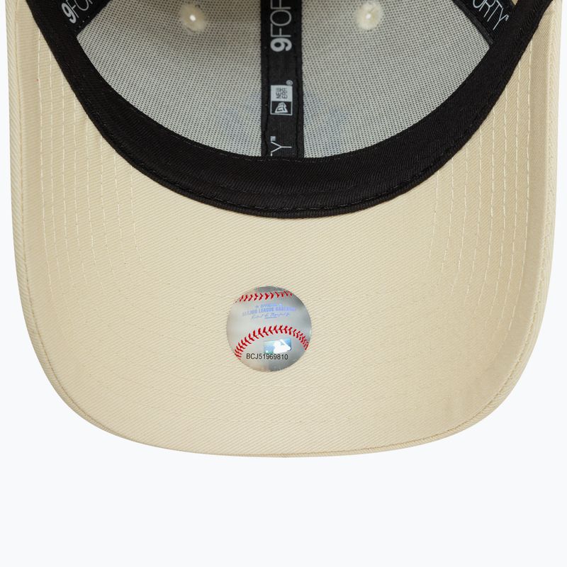 New Era League Essential 9Forty New York Yankees șapcă de baseball bej deschis 5