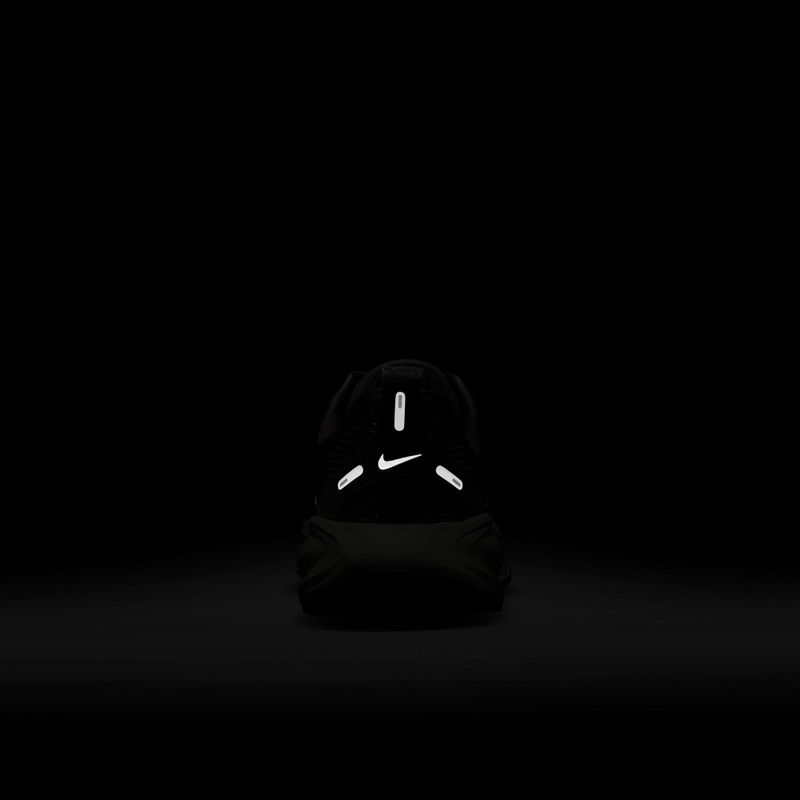 Încălțăminte de alergare pentru copii Nike Vomero 18 black/coconut milk/iron ore/summit white 10