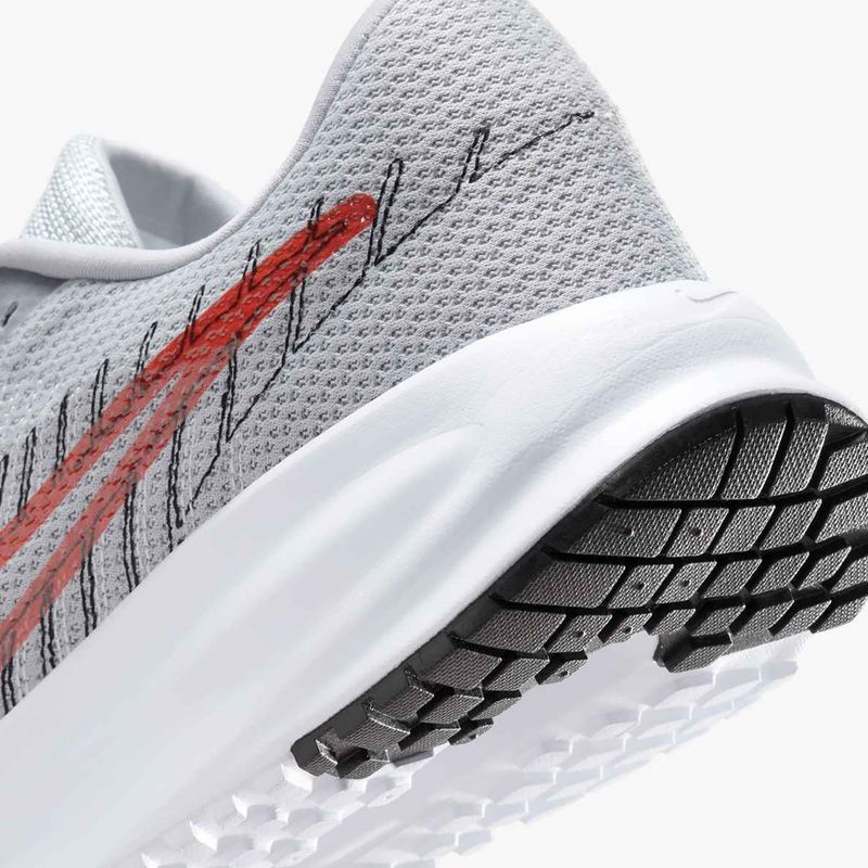 Încălțăminte de alergare pentru bărbați Nike Run Defy wolf grey / bright crimson / black / white 9