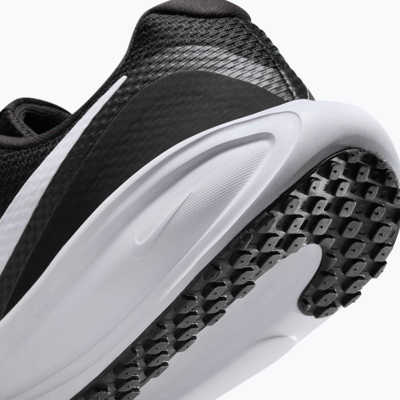 Încălțăminte de alergare pentru femei Nike Revolution 8 Extra Wide black/black/white 9