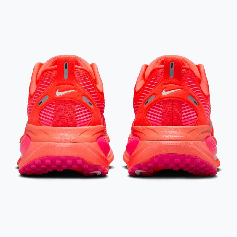 Pantofi de alergare pentru femei Nike Vomero 18 bright crimson/hyper pink/pink foam/white 4
