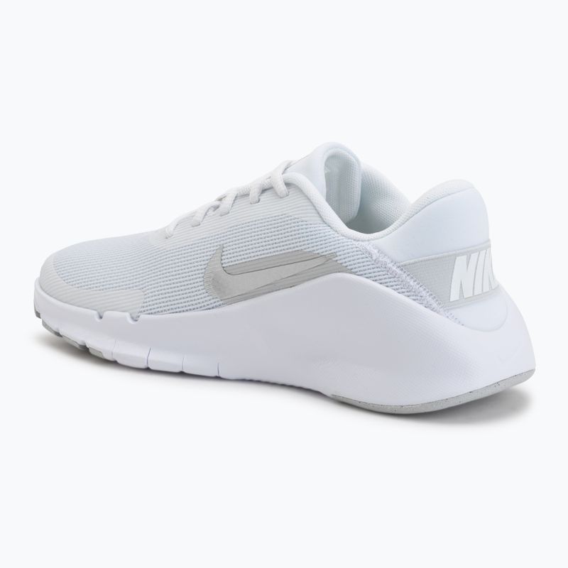 Încălțăminte de antrenament pentru femei Nike Flex Train white/photon dust/metallic silver 3