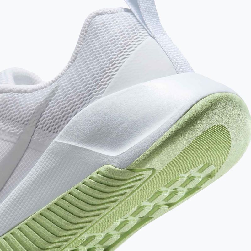 Încălțăminte de antrenament pentru femei Nike MC Trainer 3 white/metallic silver/barely volt 9