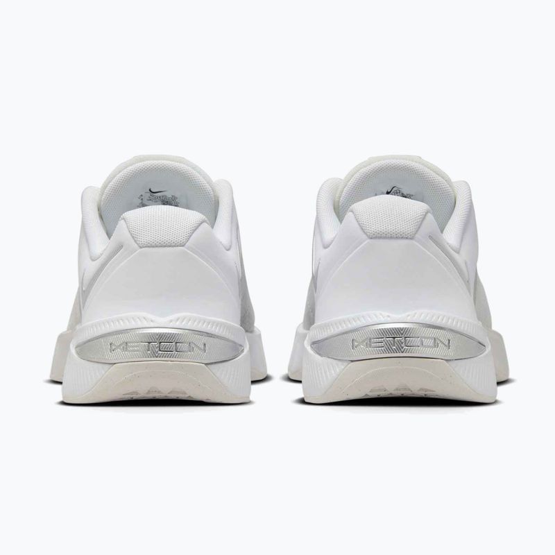 Încălțăminte de ridicare greutăți pentru femei Nike Metcon 10 white/platinum tint/metallic silver 11