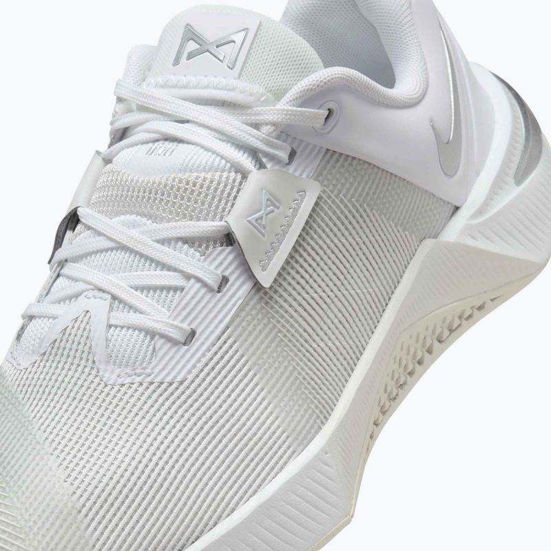 Încălțăminte de antrenament pentru femei Nike Metcon 10 white/platinum tint/metallic silver 15