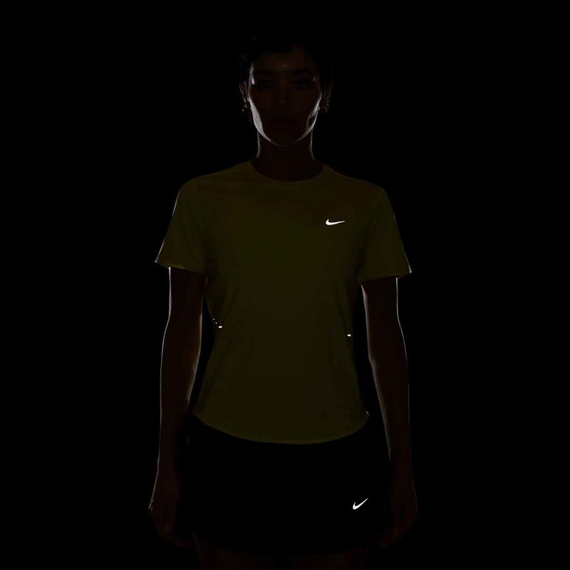 Tricou de alergare pentru femei Nike Swift Dri-Fit light zitron 4