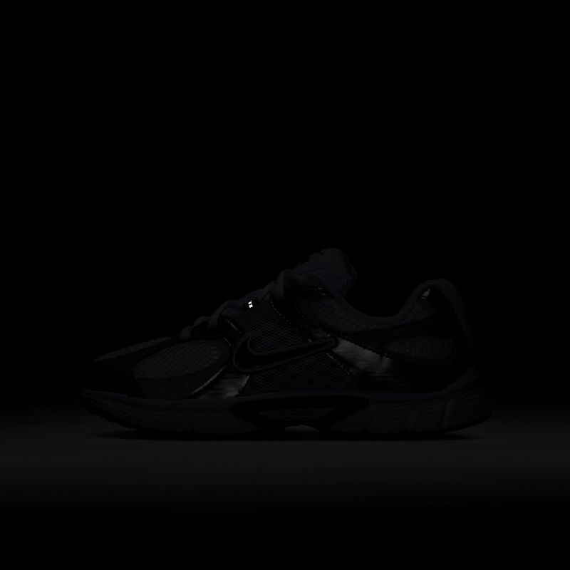 Încălțăminte pentru copii Nike V5 RNR white/vast grey/college grey/black 8