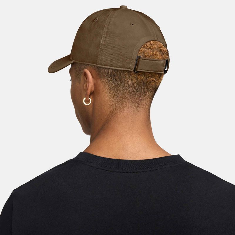 Șapcă  Nike Dri-FIT Club mosswood brown/white 2