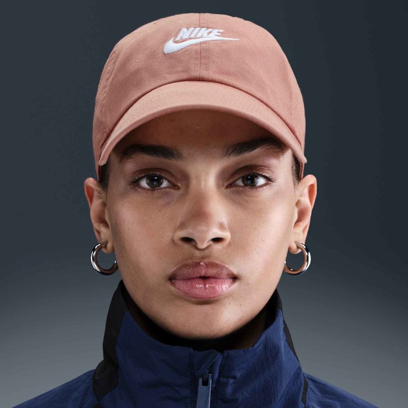 Șapcă  Nike Club Unstructured Futura Wash rose gold/white 7