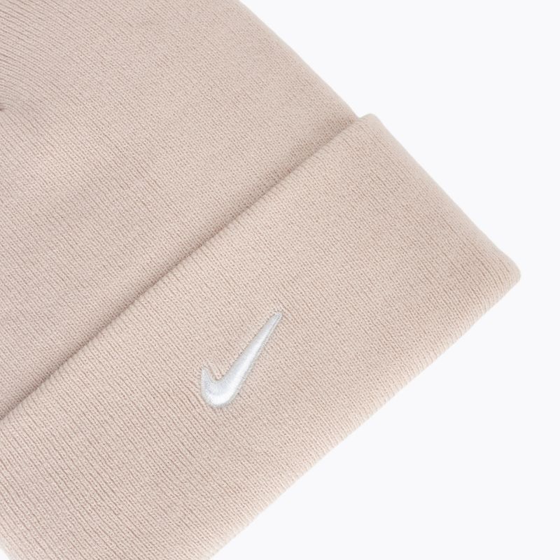 Căciulă de iarnă Nike Peak Swoosh Beanie slit red/white 3