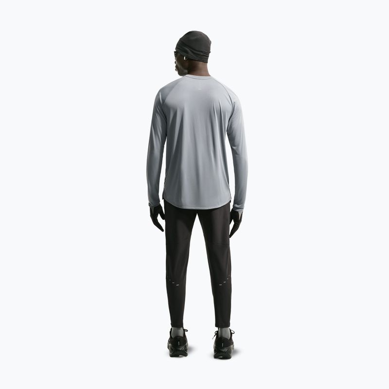 Longsleeve de alergare pentru bărbați Nike Stride Dri-Fit ADV Smoke Grey 3