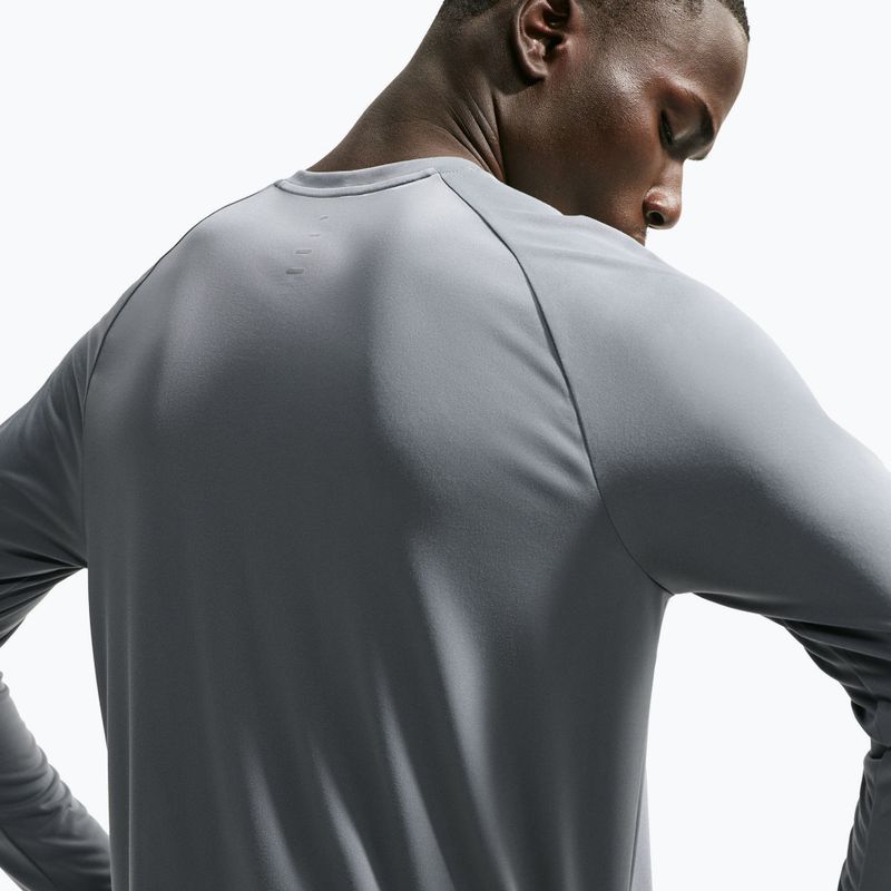 Longsleeve de alergare pentru bărbați Nike Stride Dri-Fit ADV Smoke Grey 5
