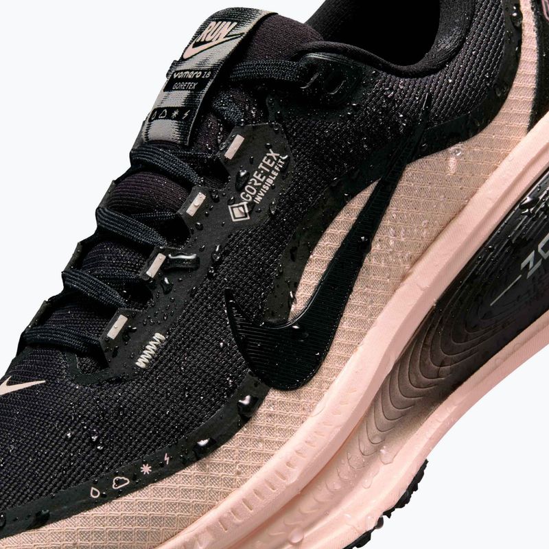Încălțăminte de alergare pentru femei Nike Vomero 18 GORE-TEX black/crimson tint/black/black 11