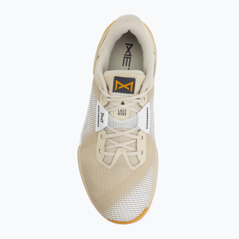 Încălțăminte de ridicare greutăți pentru bărbați Nike Metcon 10 light khaki/gold leaf/iron grey 5