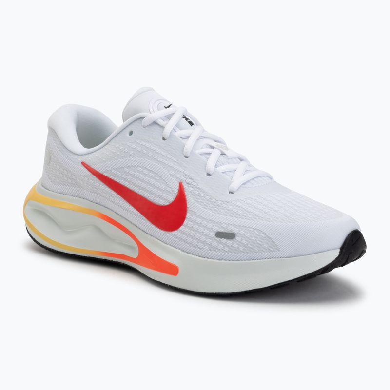 Încălțăminte de alergare pentru bărbați NikeJourney Run white/spruce aura/bright crimson