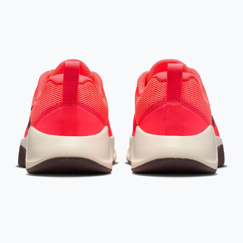 Încălțăminte de antrenament pentru femei Nike MC Trainer 3 hot lava/soft pearl/tattoo 4