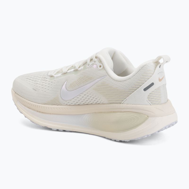 Încălțăminte de alergare pentru femei Nike Vomero 18 ESS summit white/chalk/sea glass/white 3