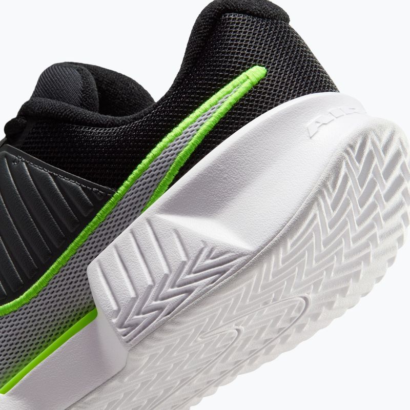 Încălțăminte de tenis pentru femei Nike GP Challenge Pro black/anthracite/volt/white 8