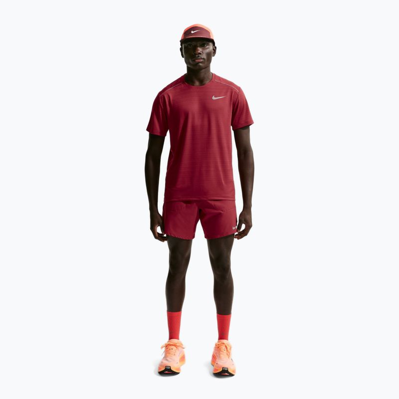 Pantaloni scurți de alergare pentru bărbați Nike Stride Dri-Fit Brief-Lined 7" team crimson 2
