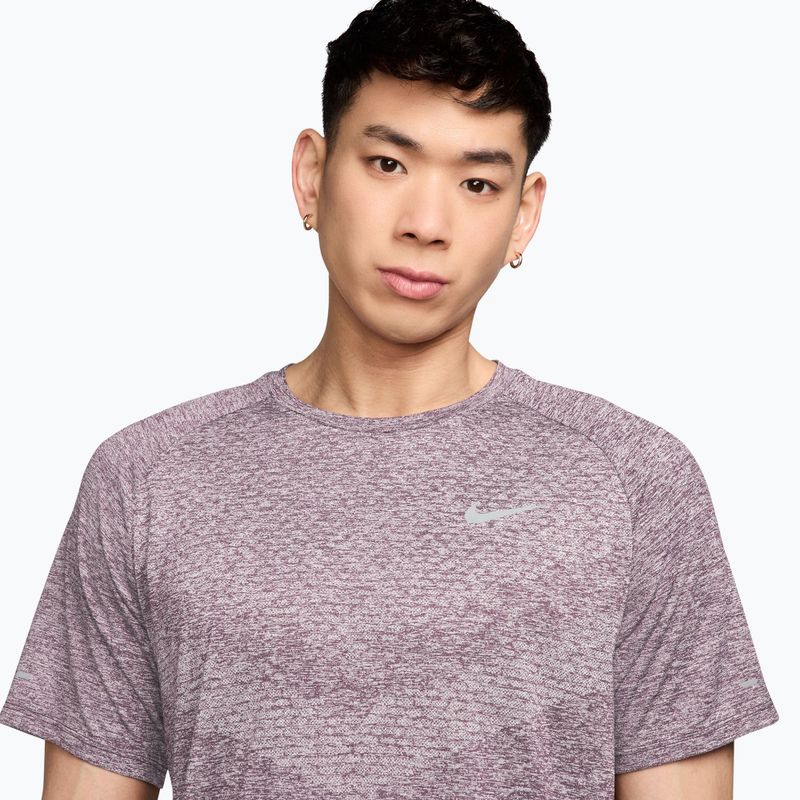 Tricou de alergare pentru bărbați Nike Stride ADV light violet ore 3
