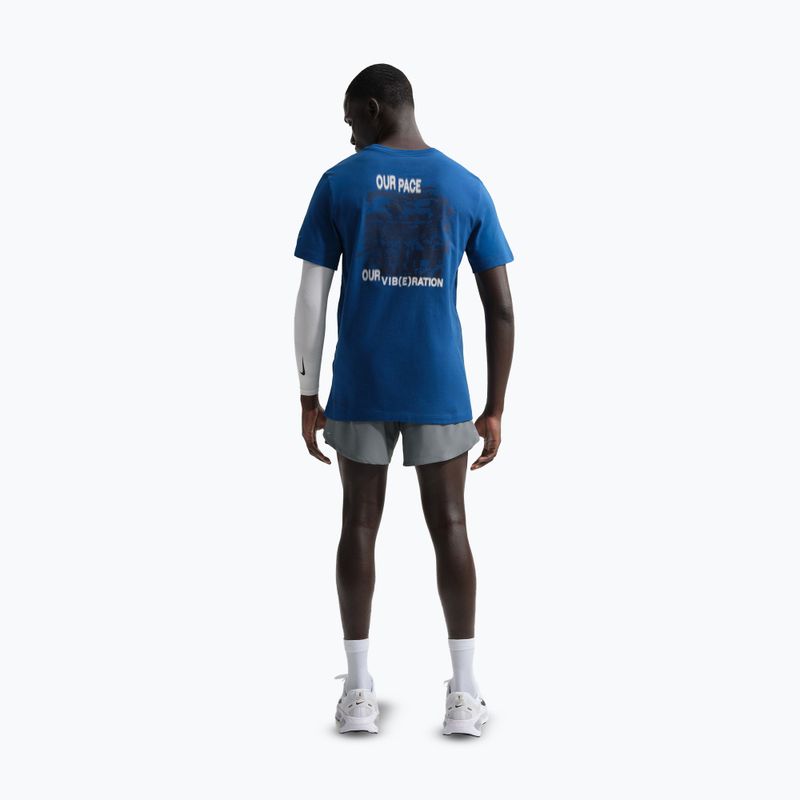 Șorturi de alergare pentru bărbați Nike Stride Dri-Fit Brief-Lined 7" smoke grey 3