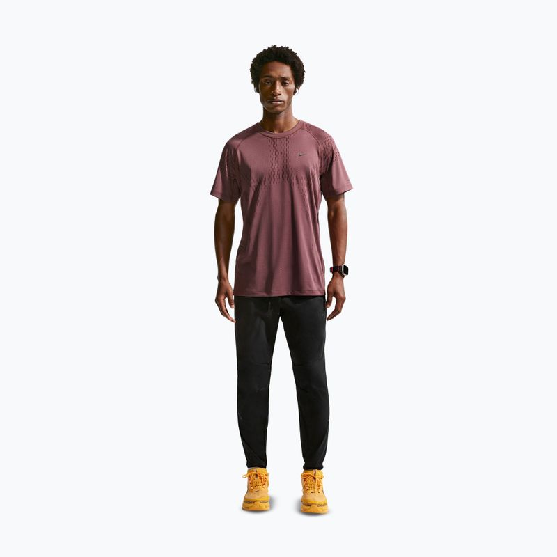 Pantaloni de alergare pentru bărbați Nike Stride Repel Woven black/black/black/black 2