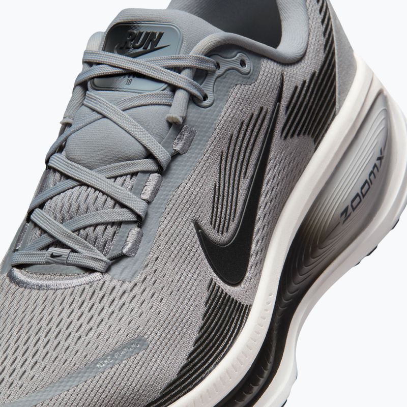 Încălțăminte de alergare pentru bărbați Nike Vomero 18 wolf grey/pure platinum/anthracite 8