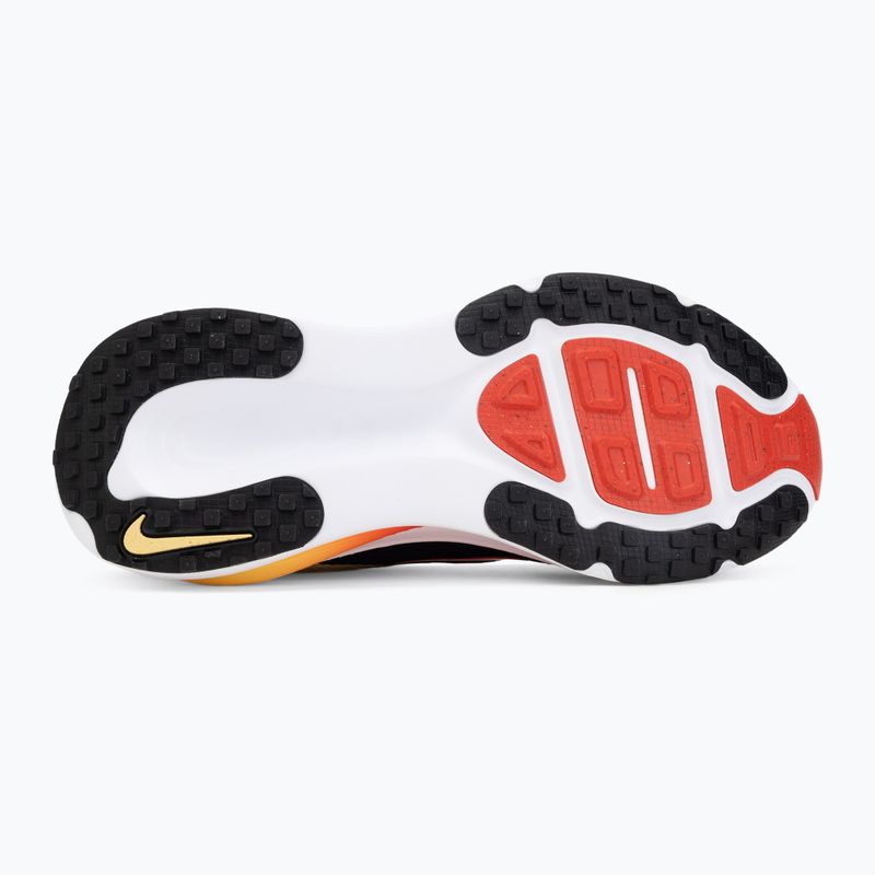 Încălțăminte de alergare pentru bărbați Nike Vomero 18 black/light crimson/bright crimson 4