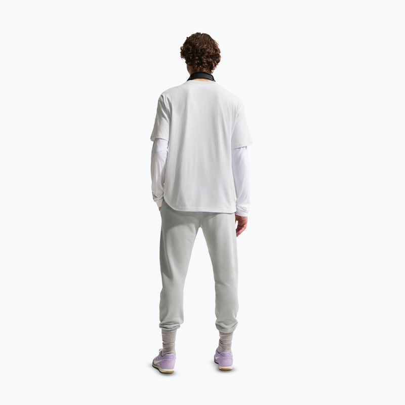Pantaloni pentru bărbați Nike Club French Terry Joggers light smoke grey/light smoke grey/white 3