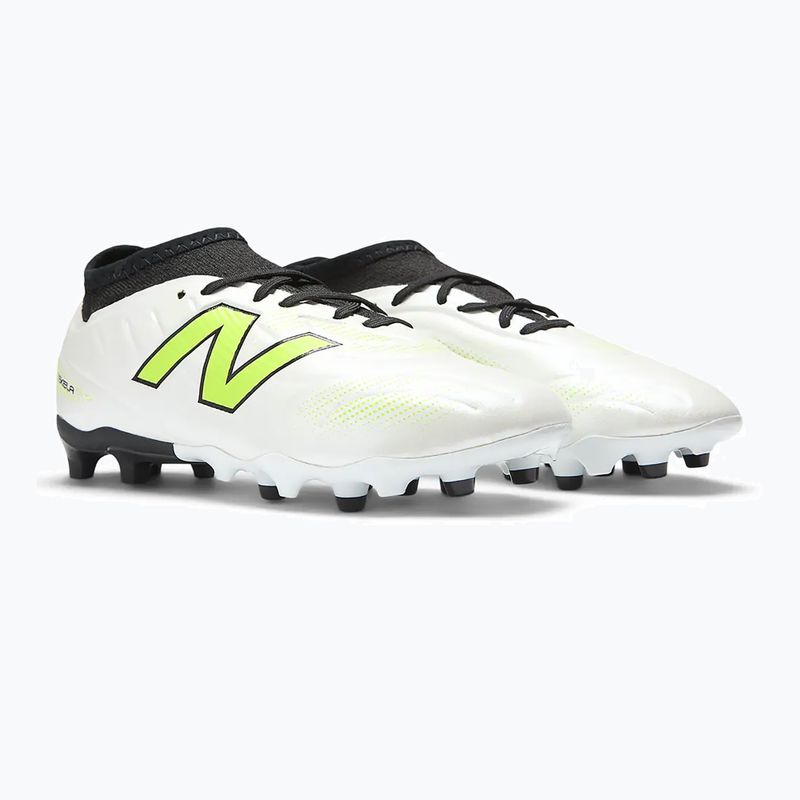 Ghete de fotbal pentru copii New Balance Tekela Team Low JR FG albe 3