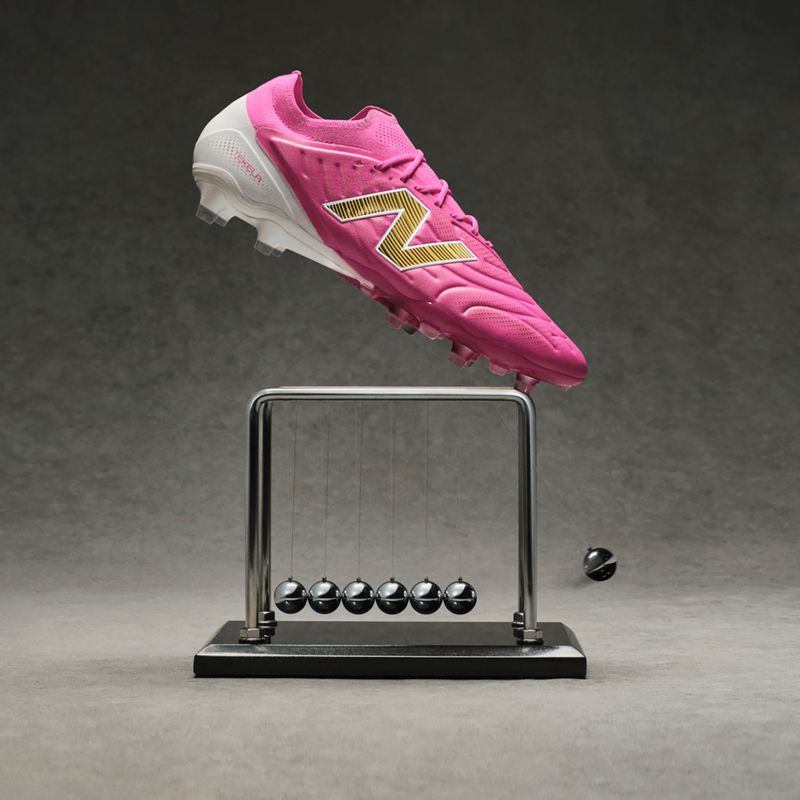 Ghete de fotbal New Balance Tekela Elite Low V5 FG pink heat/metallic gold/pink satin 8