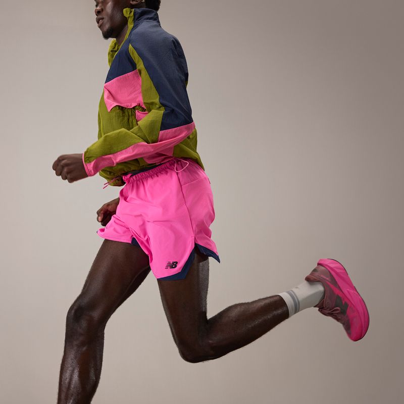 Încălțăminte de alergare pentru bărbați  New Balance FuelCell Rebel V5 pink heat/rosewood 9