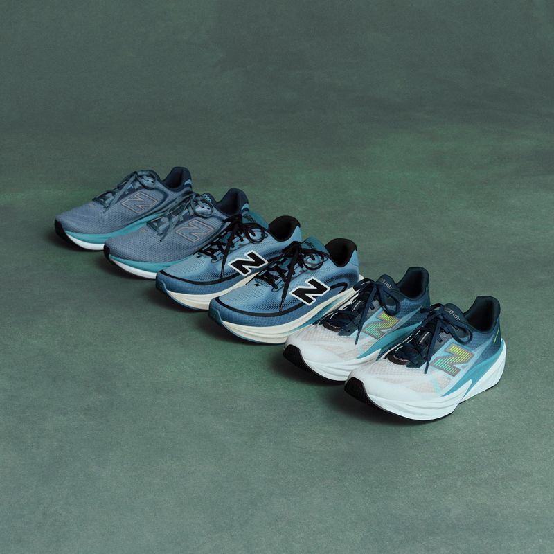 Încălțăminte de alergare pentru bărbați New Balance FuelCell Rebel V5 medusa green/faded teal 9