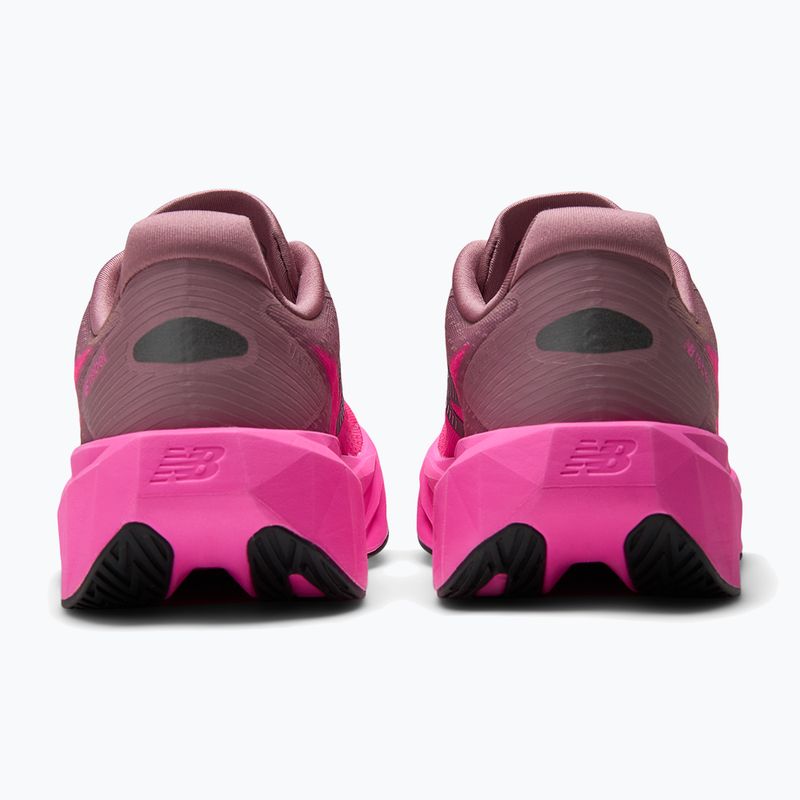 Încălțăminte de alergare pentru femei New Balance FuelCell Rebel V5 pink heat/rosewood 5