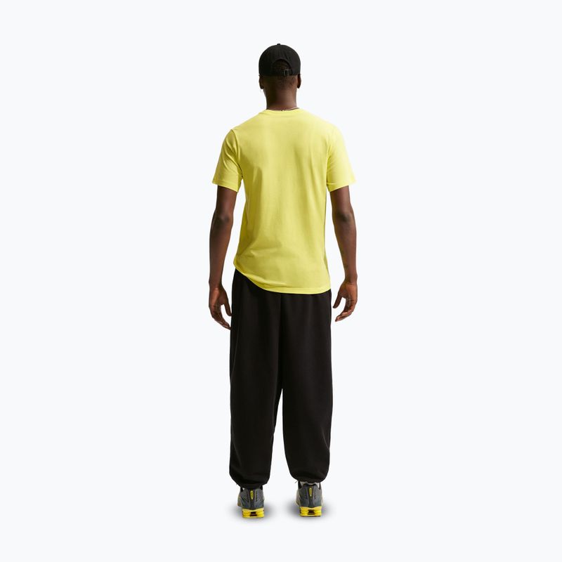 Tricou bărbătesc Nike Sportswear Club sonic yellow 3